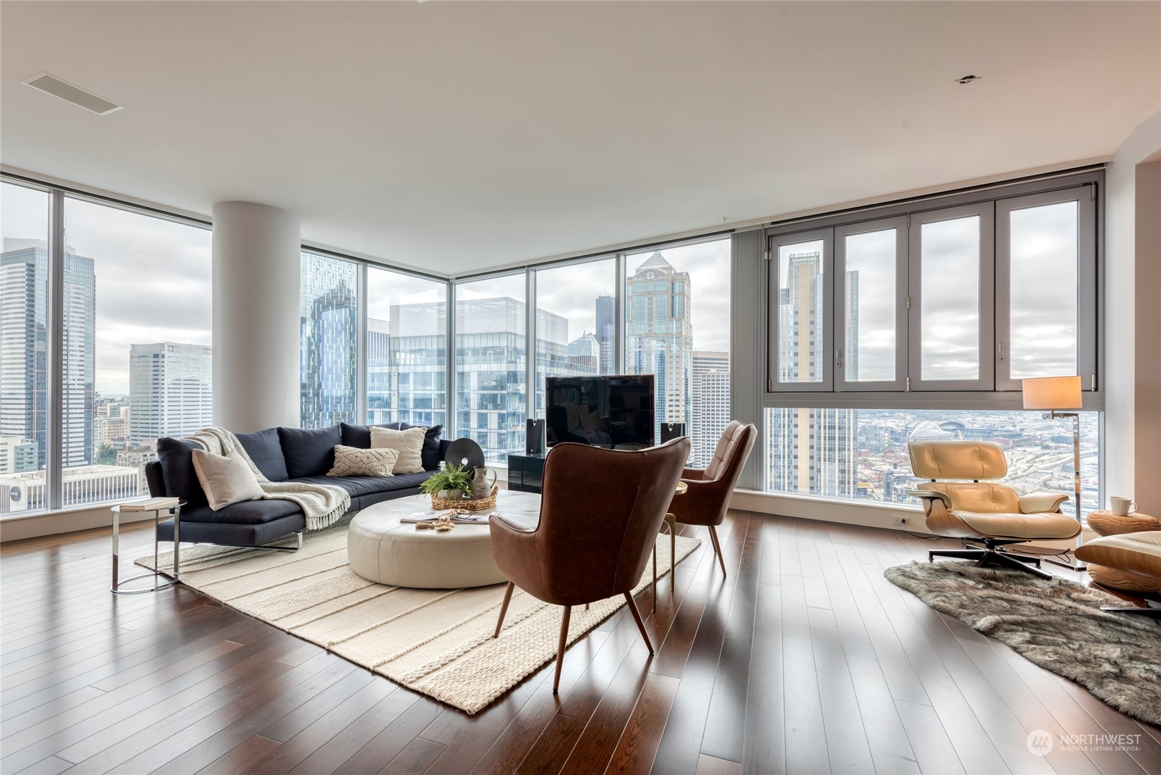 1521 2nd Avenue #3601, Seattle, WA 98101 - Photo 4