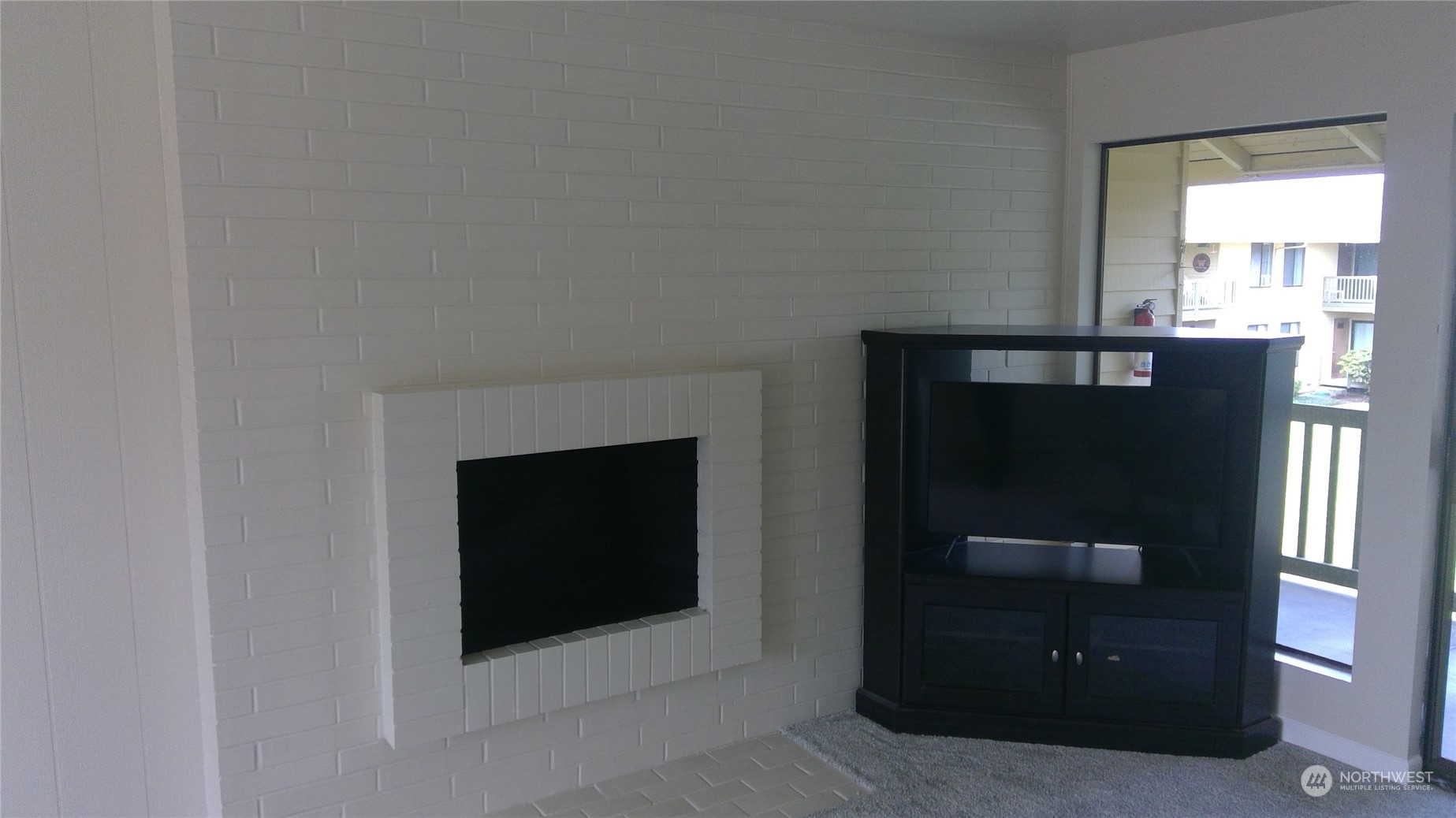 310 S 11th Street #202, Mount Vernon, WA 98274 - Photo 3