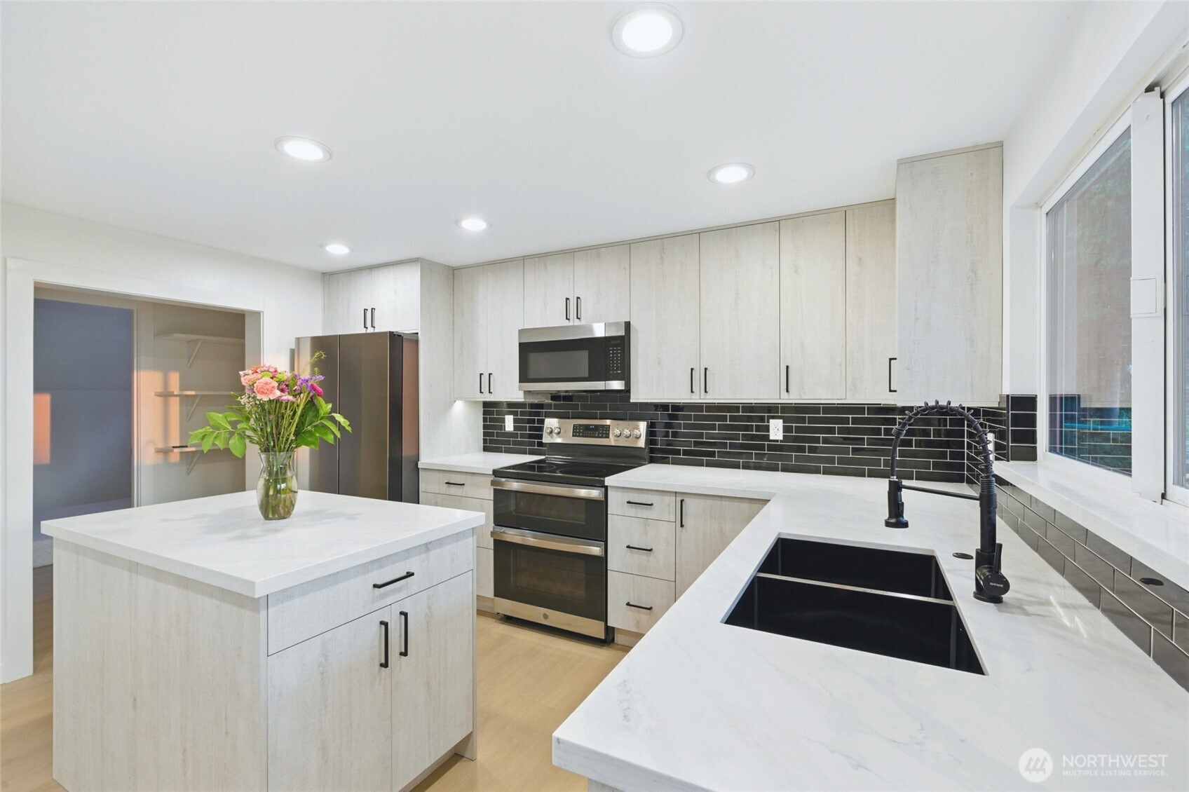 5150 S Creston Street , Seattle, WA 98178 - Photo 24