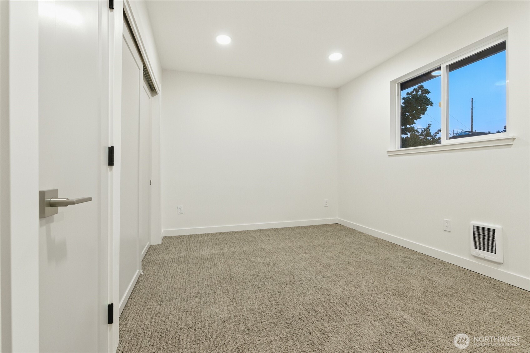 5150 S Creston Street , Seattle, WA 98178 - Photo 16