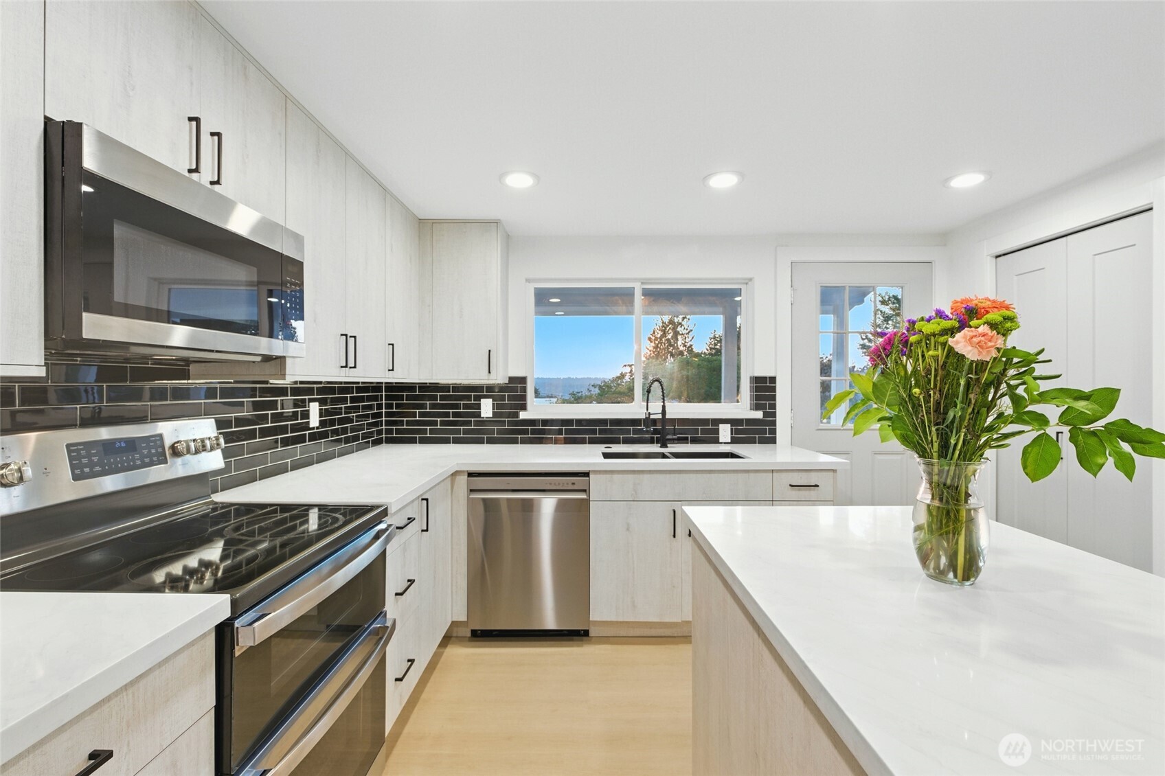 5150 S Creston Street , Seattle, WA 98178 - Photo 23