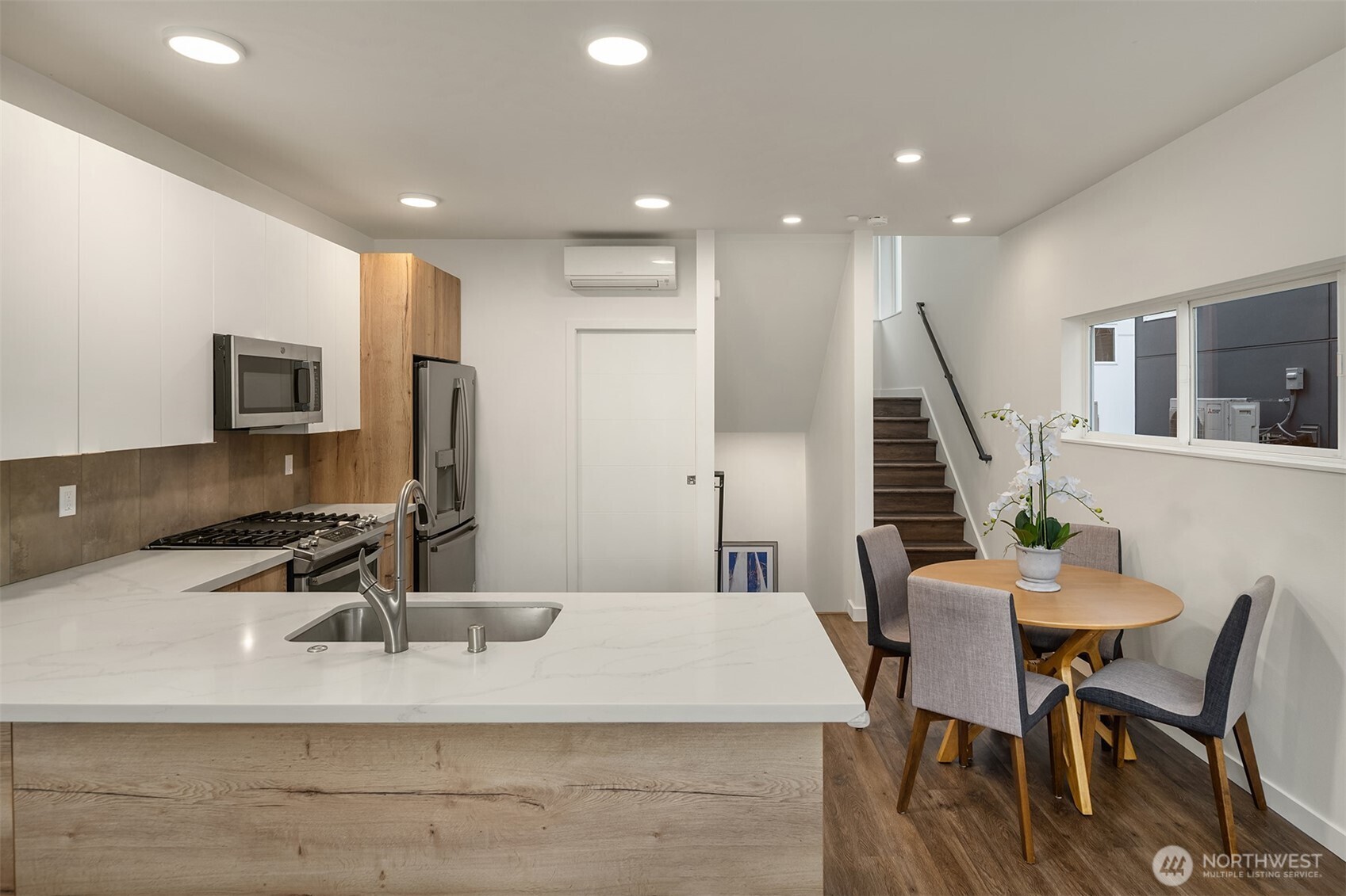 12038 33rd Avenue NE, Seattle, WA 98125 - Photo 8