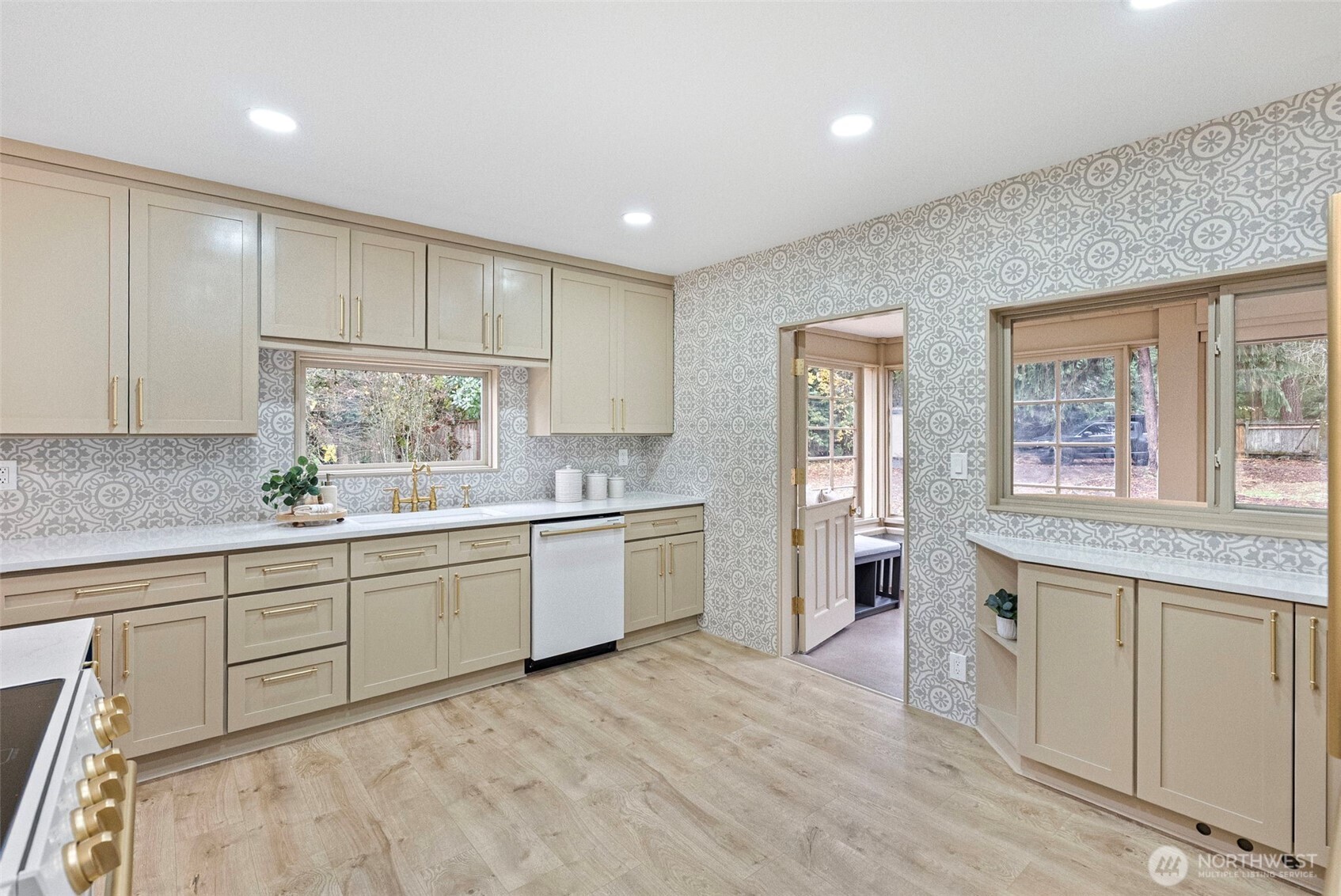 15802 34th Avenue E, Tacoma, WA 98446 - Photo 9