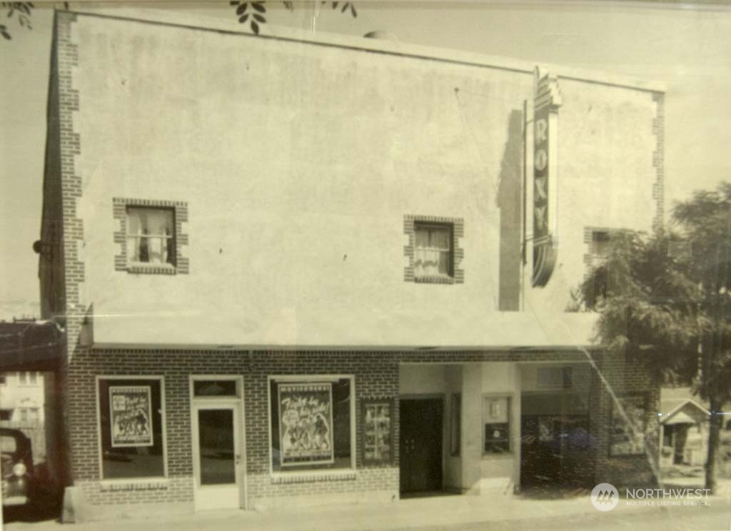 115 Mashell Avenue S, Eatonville, WA 98328 - Photo 2